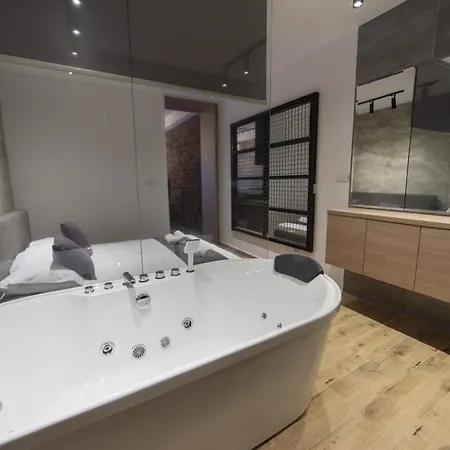 Empire Luxury Gostinjska kuća *