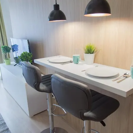 Πανσιόν Empire Luxury