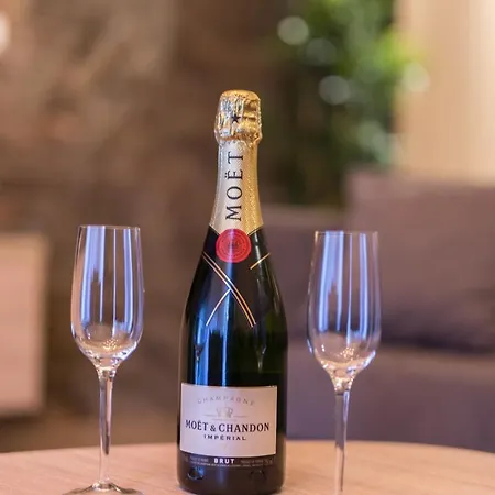 Empire Luxury Βελιγράδι